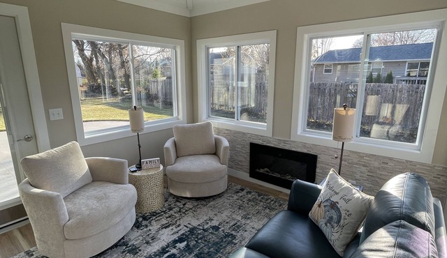Packer Games, EAA, 2025 NFL Draft, Performing Arts - Cozy Complete Stay with Us!