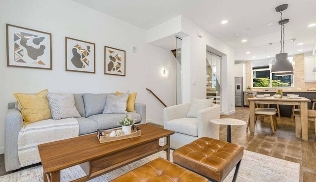 Perch - Walk to Space Needle | 3BR/2BA Home w Parking!