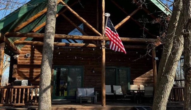 Pet-Friendly Garrison Retreat