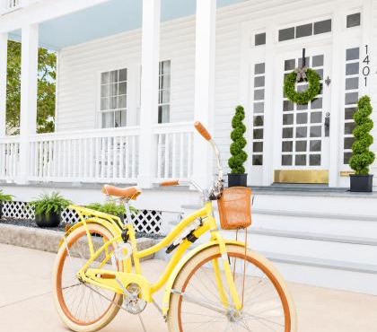 Pet Friendly, Hot Tub, Bikes, 4-Car Parking, Walk to Beach