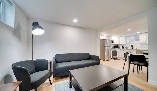 Pet-Friendly Seattle Apt Near Dtwn & Lumen Field