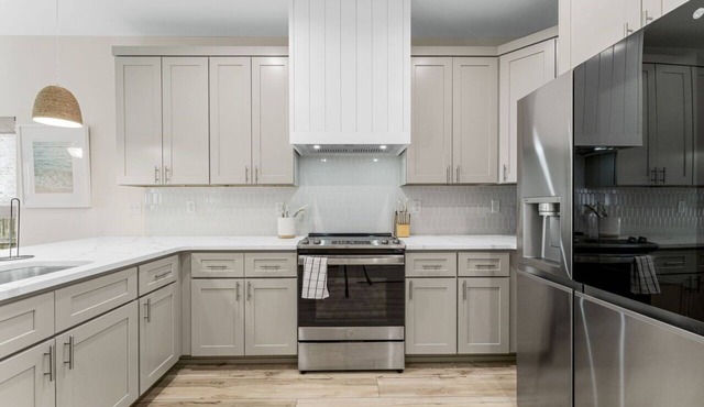 Pet-friendly 3BR PCB Paradise w/Golf Cart + BIkes