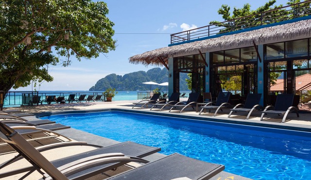 Phi Phi Long Beach Resort & Villa