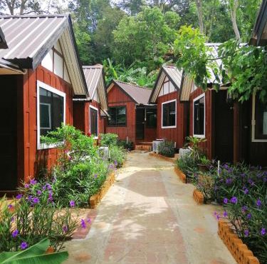 Phi Phi Long Beach Bungalow (Had Yao)