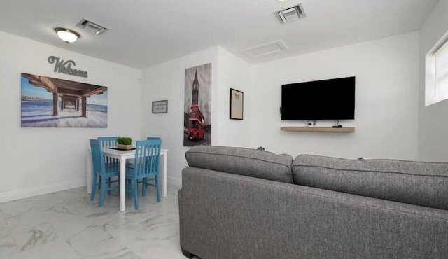 *Relax and Enjoy Fort Lauderdale Beach!