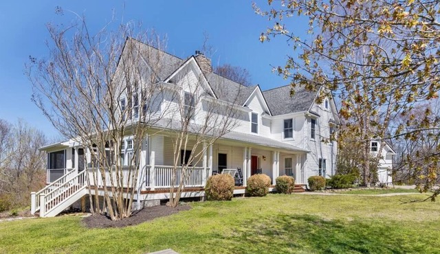 Relaxing Hideaway - Spacious Home