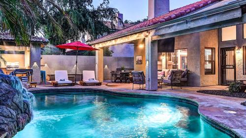 Retreat Specials Private Backyard Oasis