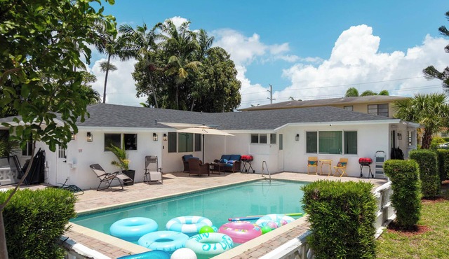 Retreat Suite · Pool · Beach · Hard Rock · FIFA 2026 · FLL Airport · Sleeps 8