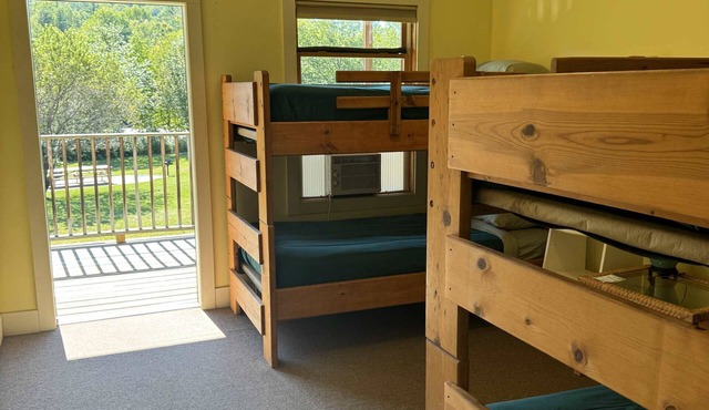 Riverfront Double Bunk Room in West Forks