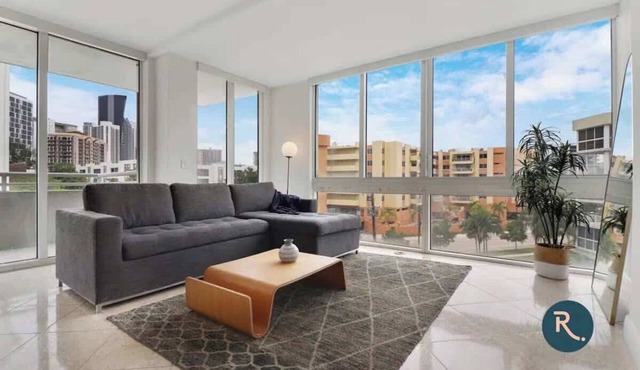 Roami at Sunny Isles | 6BR - 2 units