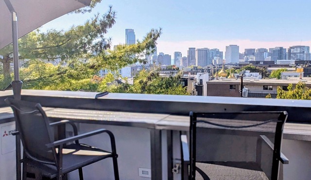 Rooftop w/Skyline & Space Needle Views A/C World Soccer Match 15min→Stadium