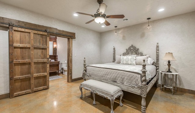 Rustic Elegance in Doss