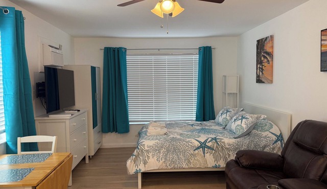 Seashell 4- Luxury Studio close to the beach!
