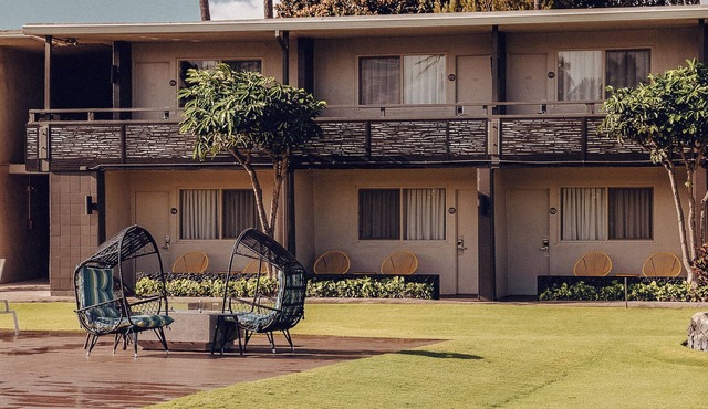 Seaside Gem! 4 Pet-Friendly Units, Minutes to Maui Tropical Plantation!