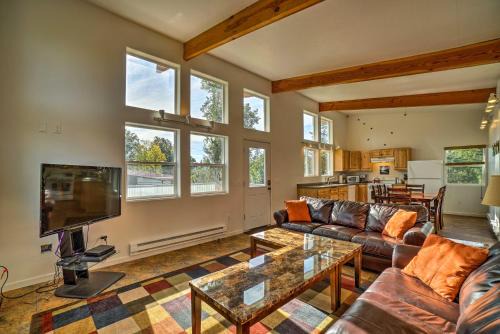 Secluded Getaway w/Deck, Steps to Fritz Creek!