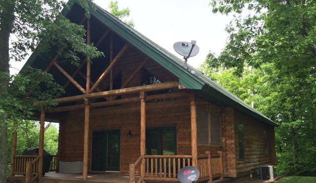 Short Putt Cabin is a Beautiful Log Cabin on Scenic Northwood Hills Golf Course