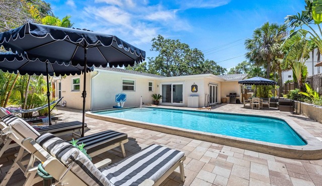 Siesta Dolce | Private Pool, Kayaks and Putting Green