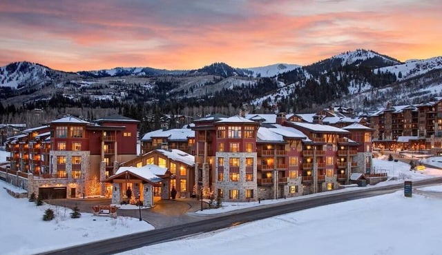 Ski-in/out luxury, Hilton Sunrise Lodge, Park City - Sleeps up to 6, 2BR/3BA