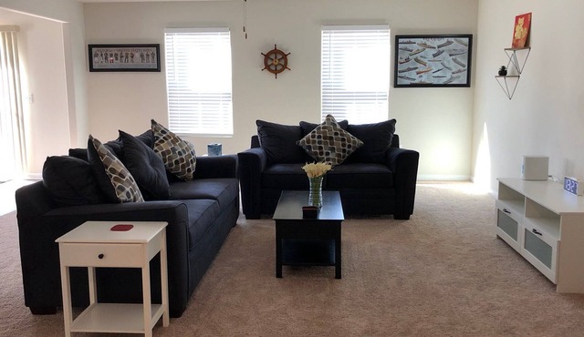 Spacious 4 bedroom Home in a quiet mountain neighborhood