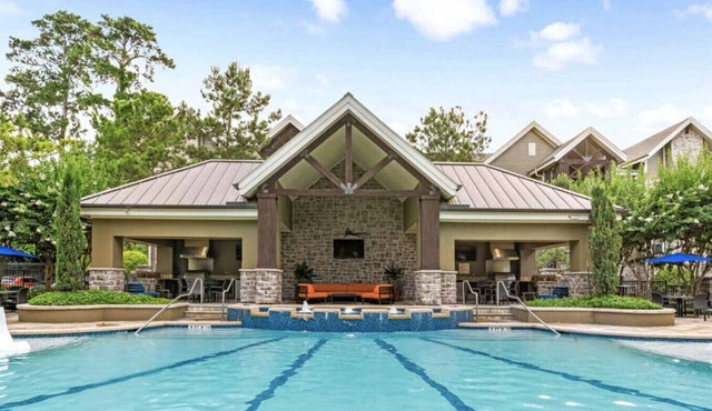 Spacious Pool View 1 Bedroom/1 Bath Condo in The W