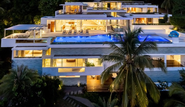 Splash: Contemporary Tropical Five Star Villa