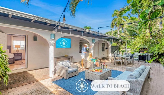 Steps from Beach Quaint Cottage Hot Tub Surf Key H0MES