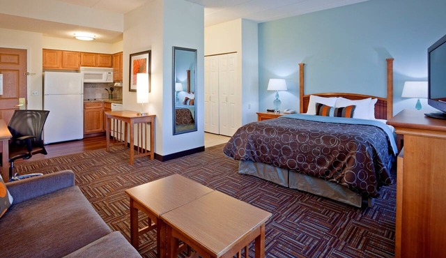 Studio in Eagan 5 Mns to Mall of America
