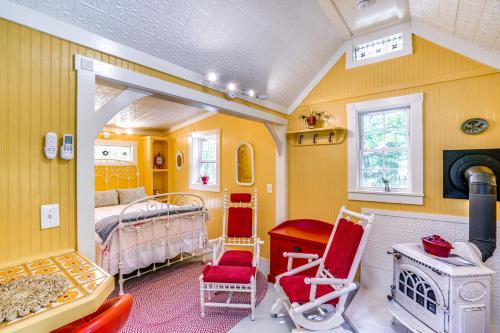 Studio w/Trail Access ~ 10 Mi to Brattleboro!