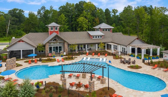 Stylish Apt, Close to Charlotte, WiFi & Parking