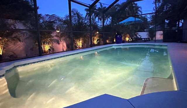 SunCoast Garden Family Retreat-Beautiful Vacation Home with Heated Pool.