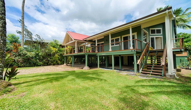 Sunny Hanalei home, steps from beach and town.