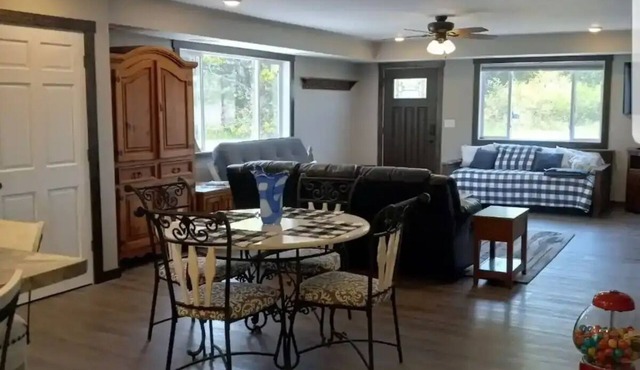 Sunset Bay Lodge