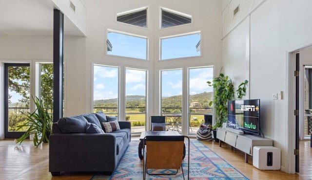 Sunset Waterfront Escape w/Pool & River Views, Minutes to Lake Travis!