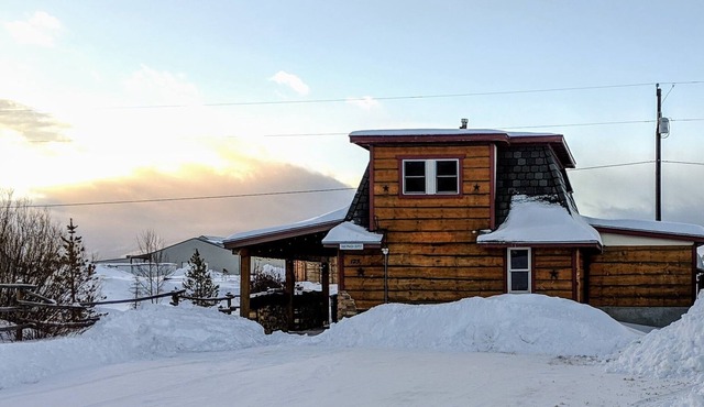 Tabernash Depot: Cozy, Character & Convenience!