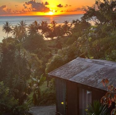 Te Ava Iti Bungalows Beach Access, Kayaks, and Bikes