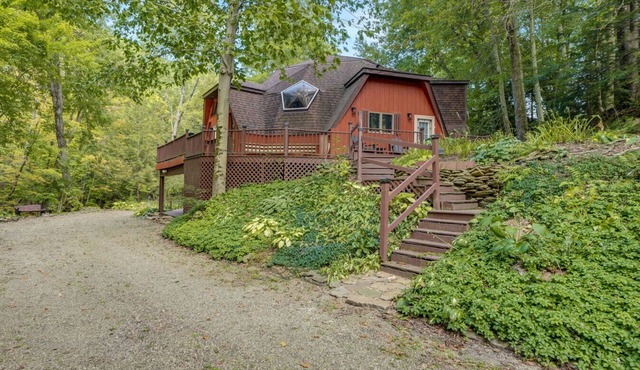 The Ford: Unique Group Retreat, 17 Private Acres + Waterfall, Wine Country
