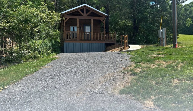 Tiny cabin with river and mountain views in Newport TN.