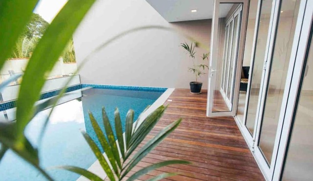 Triplex Villa & Private Pool - CliffHanger Villas