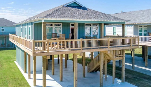 Two Adjacent Cabins, Sleeps 18