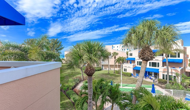 Unit #311 Sand Cay Beach Resort Pool View
