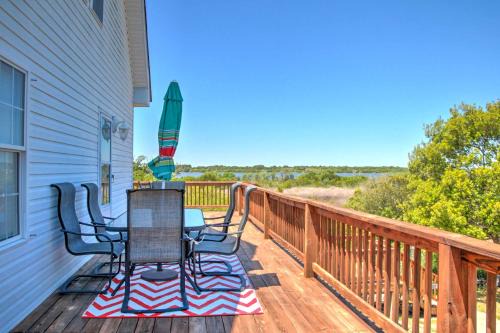 Updated Family Getaway: Walk to Sea Haven Beach!