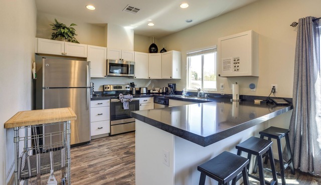 Updated Las Vegas House: Patio & Solar Heated Pool