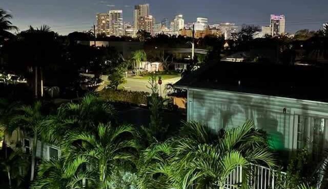 Victoria Park Overlook: Rooftop views