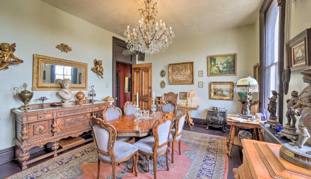 Vintage Apartment in Historic Downtown La Porte