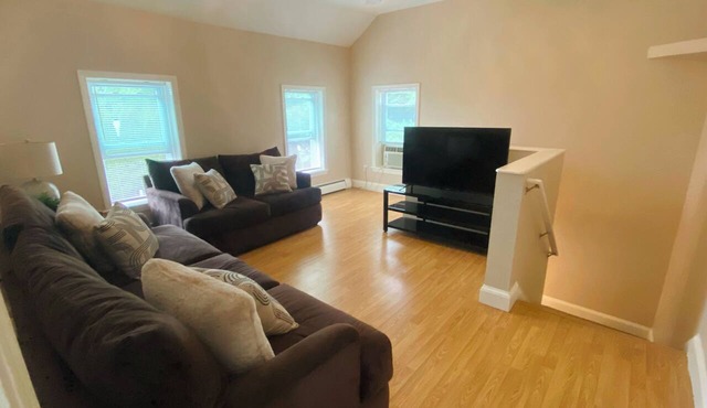 Walk to Gillette Stadium - Sleeps 6 - Parking