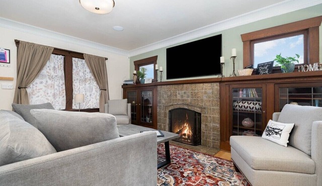 Wallingford Oasis, comfortable home near everything