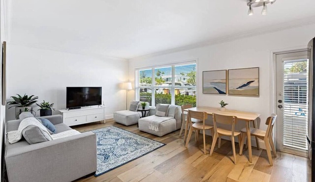Waterfront Condo Near Las Olas and Beach