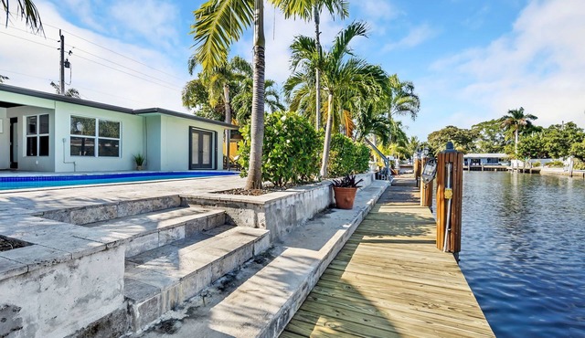 Waterfront Oasis Pool Ocean Access. near beach.near golf.pet friendly