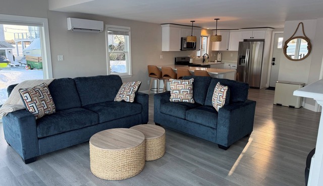 Waterfront Rental! Direct Private Beach Access!