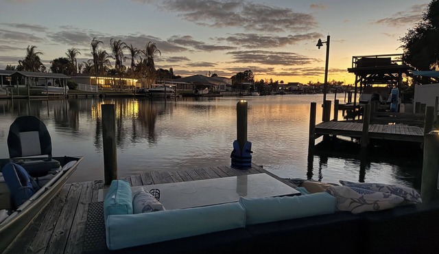 Waterfront Studio w/Private Entry Manatees + Dolphins 1 Mile to Beach